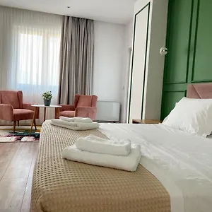  Aparthotel Ginger Albanien